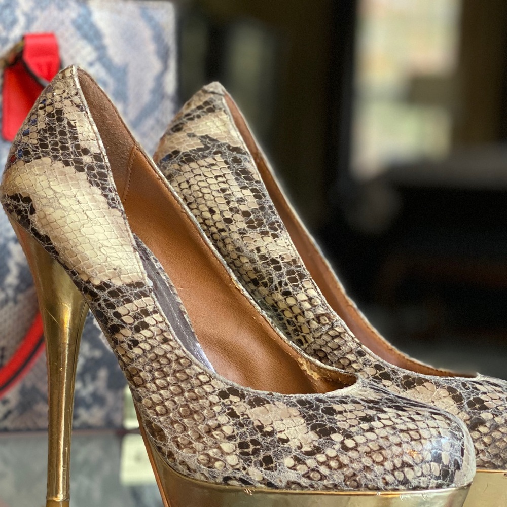 Steve Madden Snakeskin Pumps Heels - Picture 5 of 8